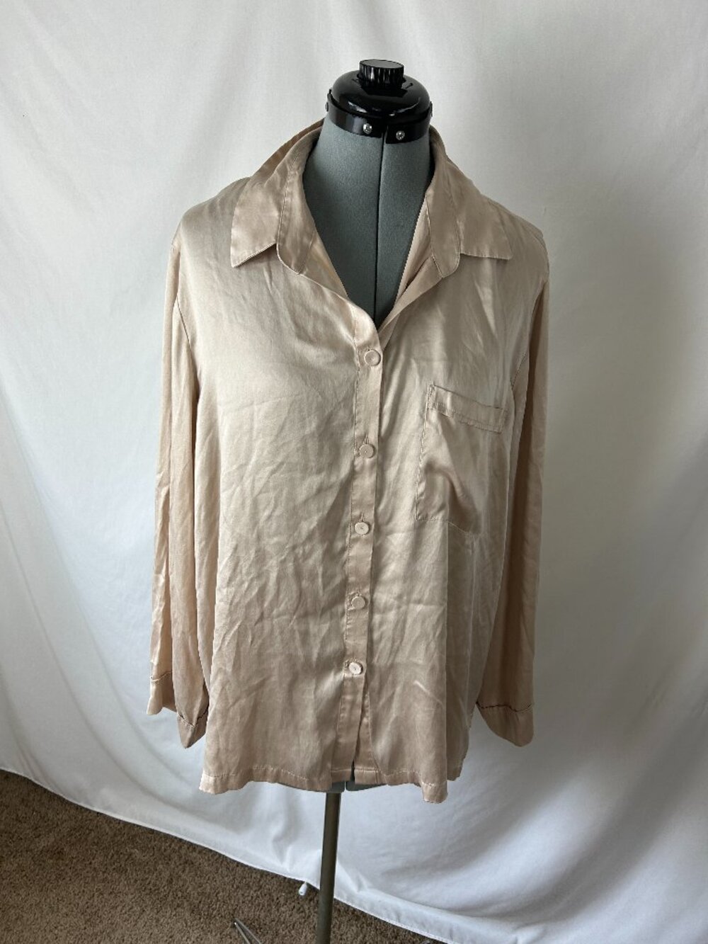 Papinelle Satin Silk Top L Button up Champagne